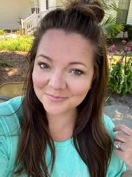 coletteartistry looks stunning in this lip combo 🤩⁠ ⁠ Achieve this look in  2 easy steps: ⁠ ✨Line the lips with Perfect Pout Lip Liner Stain in Nude  Tights⁠ ✨Fill with Lip