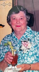 Mary Maran's Instagram, Twitter & Facebook