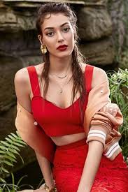 Dilan çiçek deniz was born on 28 february 1995 in sivas. Dilan Cicek Deniz Contact Actress Dilan Cicek Deniz Bio
