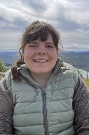 Svårt för Amira, 25, att turista i fjällen med rullstol: ”Jag får ofta  stanna på en parkering”