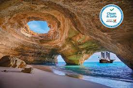The second largest city in the algarve, portimao holidays are just a little to the north of the. Vormittagstour Zu Den Hohlen Von Portimao 2021