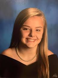 Allie Roper's Instagram, Twitter & Facebook