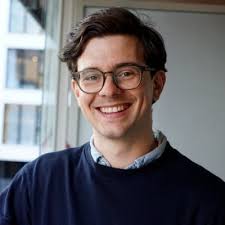 Thomas Bissett's Instagram, Twitter & Facebook