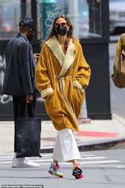By corinne heller may 07, 2021 9:06 pm tags Jake Gyllenhaal And Girlfriend Jeanne Cadieu Are Spotted Out Separately In New York Geeky Craze
