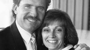 Annette Sharp: Old-school values the secret to a happy marriage for  cricketers