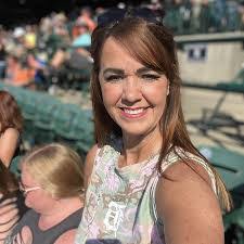 Tina Repp's Instagram, Twitter & Facebook