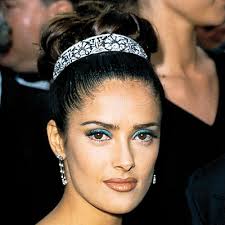 Así lucía salma hayek cuando empezó a co. Salma Hayek S Changing Looks Instyle