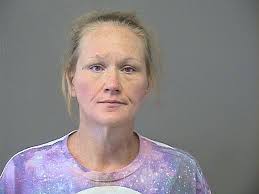 Couple face child endangerment charges