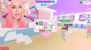 You can get a starter egg in the initial stages of the game by walking over to sir woofington at the nursery and he will give you a starter egg. Roblox How To Spot And Avoid Scammers In Adopt Me Cbbc Newsround