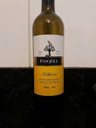 The urban centre of pinhel had about 3500 residents in 2001. Pinhel Colheita Tinto Vivino
