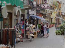 shops in downtown stresa june 2014 stella lucente llc www learntravelitalian com cities in italy piedmont region europe travel
