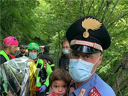 I genitori hanno dato subito l'allarme ai carabinieri. Ej67derh2ho69m