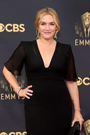 Komplette biographie zu kate winslet · kate winslet ist eine britische schauspielerin, die weltberühmt geworden ist durch ihre rolle als rose dewitt bukater in . A New Film About Vogue Model War Correspondent Lee Miller Will Star Kate Winslet And Marion Cotillard Vogue France