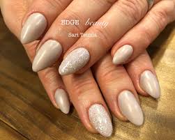 Artistic Frost Coat With Bling Artistic Nail Design Educator Certified Ibx System Educator Sari Teinila Nail Laquer Nail Designs Nails