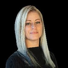 Amanda Langer's Instagram, Twitter & Facebook