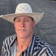 Chase VanSteenburg (@Chase_Allen_)