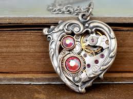 Pendentif coeur avec diamants