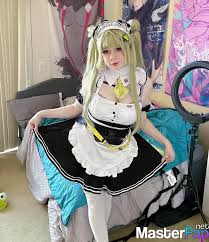 Realfrogg's engaging artistry - more than just a model