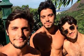 Aos 29 anos de idade, rodrigo simas mostrou toda sua sensualidade em uma foto no instagram. Rodrigo Simas Relembra Infancia Com Irmaos E Surpreende Fas