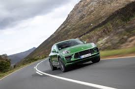 The 2021 porsche macan turbo is the single best driving crossover on the planet. Porsche Porsche Macan Turbo Car Green Car Luxury Car Porsche Macan Hd Wallpaper Wallpaperbetter