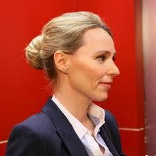 Claudia Scholl's Instagram, Twitter & Facebook