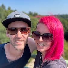 How do you make your iced coffee creamy? The taste is oke but it is to  watery. I live in the Netherlands so we do not have any flavor cream like it