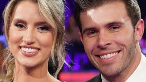 Zach Shallcross gives his final rose to Kaity