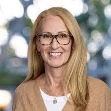 Janet Barnhouse's Instagram, Twitter & Facebook