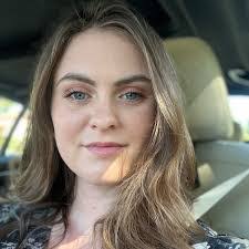 Katie Findley's Instagram, Twitter & Facebook