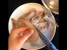 Download teknik pembenihan udang windu. Cara Mengolah Udang Besar Windu Untuk Nasi Goreng How To Process Large Shrimp Youtube