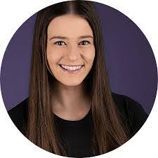 Emily Nester's Instagram, Twitter & Facebook