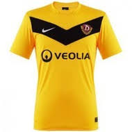 Sammeln und tauschen von fußball trikot pins. Nike Dynamo Dresden Trikot Home Testbericht Und Eigenschaften Bei Yopi De
