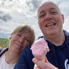 Hannah Nuttall acaba de clasificarse para la final mundial de 5000m en  Tokio 🇯🇵 La británica se colocó séptima en su celo con 14:14.09 en el  Campeonato Mundial de Atletismo 🏃 ♀️