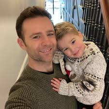 A band, yes, a band. 2021 Der Dreijahrige Sohn Von Mcfly Star Harry Judd Eilte Nach Einer Reaktion Auf Den Impfstoff Ins Krankenhaus Gettotext Com