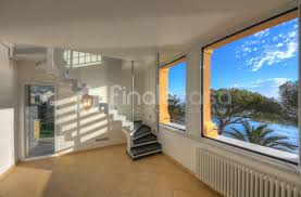 Servizi di progettazione e ristrutturazione. Vendita Bellissima Villa Fronte Mare Finalecasa Vendita Immobili In Liguria