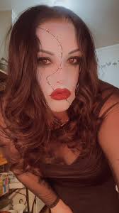 Lisa Camarillo (@brujaespecial)