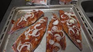 Das rezept für die griechische hackfleischpizza steht hier. Makrele Im Backofen Youtube