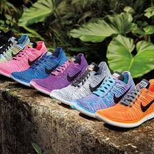 Lightweight Run Date Get Dynamic Flexibility For A Natural Run In The Nike Free Rn Flyknit Shop Zapatillas Para Correr Nike Mujer Tenis Zapatilla Para Correr