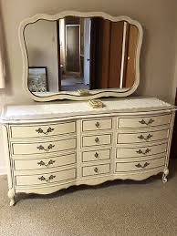 French country / provincial furniture. Dixie French Provincial Bedroom Set Excellent Condition Ebay