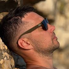 Hello everyone. Please tell me what the problem could be. When starting the  motorcycle, the clock constantly goes off and shows zeros.