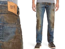 Fahmy ismail, 46 tahun, mungkin layak dinobatkan sebagai 'raja seluar jeans singapura' kerana beliau pernah memiliki sekitar 300 seluar jeans atau denim. Jeans Lumpur Jadi Trend Terbaru Dalam Dunia Fesyen