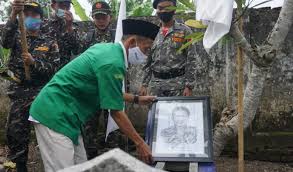 Saat itu, riyanto, anggota banser, berhasil menyelamatkan umat kristiani dari ledakan bom saat melakukan kepergian riyanto selalu dikenang banyak pihak. Kmp1 Zi6j9rp9m