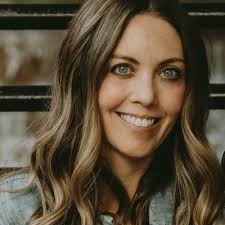 Gabrielle Barnes (@hellogabbie)