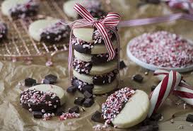 Christmas cookies or christmas biscuits are traditionally sugar cookies or biscuits (though other flavours may be used based on family traditions and individual preferences). Prettiest Christmas Cookies Delicious Christmas Cookie Recipes