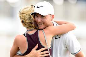 Russell henley with wife teil duncan. Shell Houston Open 2017 Results Russell Henley Claims Final Masters Spot With Comeback Win Sbnation Com
