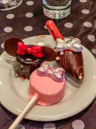 We stopped by the other day to see some of our favorite disney pals and enjoy a dazzling dinner party filled with holiday cheer. Minnie S Influencer Dinner Party Minnie Themed Desserts The Stylewright