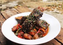 Tuangkan kaldu dan cuka, masak hingga mendidih. Braised Beef Short Ribs In Red Curry Resep Iga Sapi Kuah Kari Dentist Chef