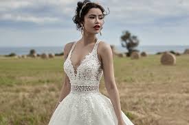 Sono abiti unici e versatili che si. Abiti Da Sposa Napoli Atelier Carol Collezioni Sposa 2020