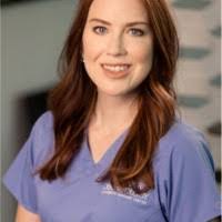 Kelly Akins's Instagram, Twitter & Facebook