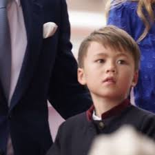 Christopher Woolf's Instagram, Twitter & Facebook